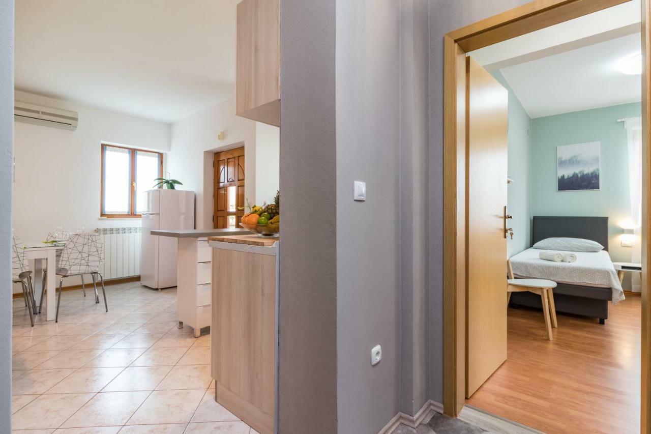 Apartment Anton, Fazana Ngoại thất bức ảnh